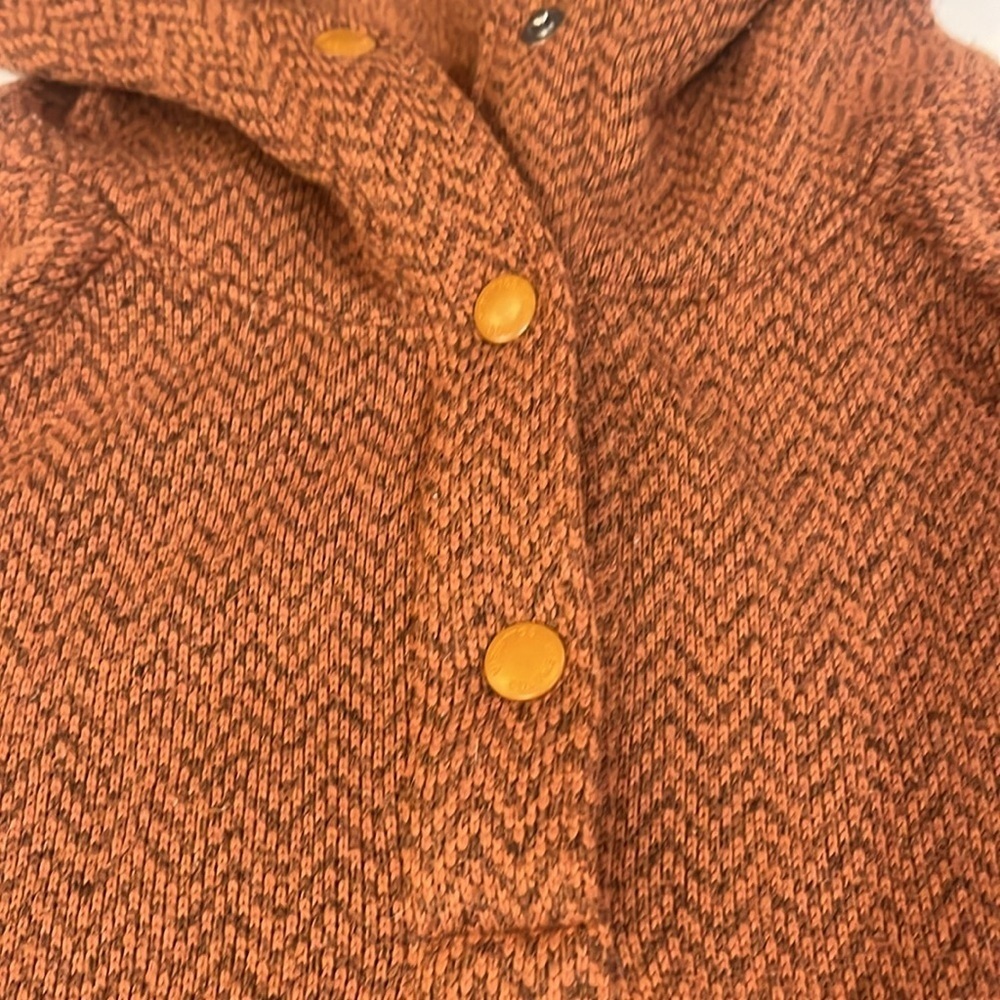Columbia Pull over